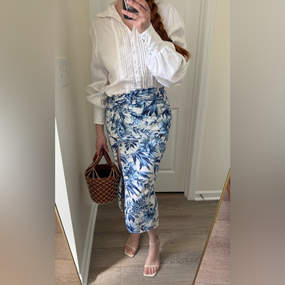 H&M Linen blend midi skirt with slit size 6 -excellent condition condition